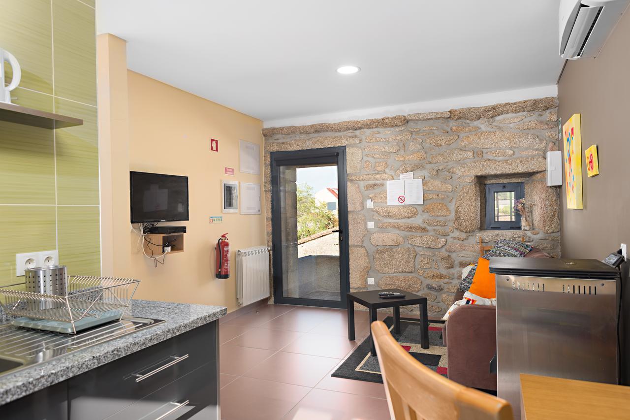 Гостевой дом Casas De Sequeiros Sequeiros  Экстерьер фото